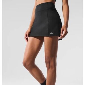 Alo Yoga - high waist tennis skirt